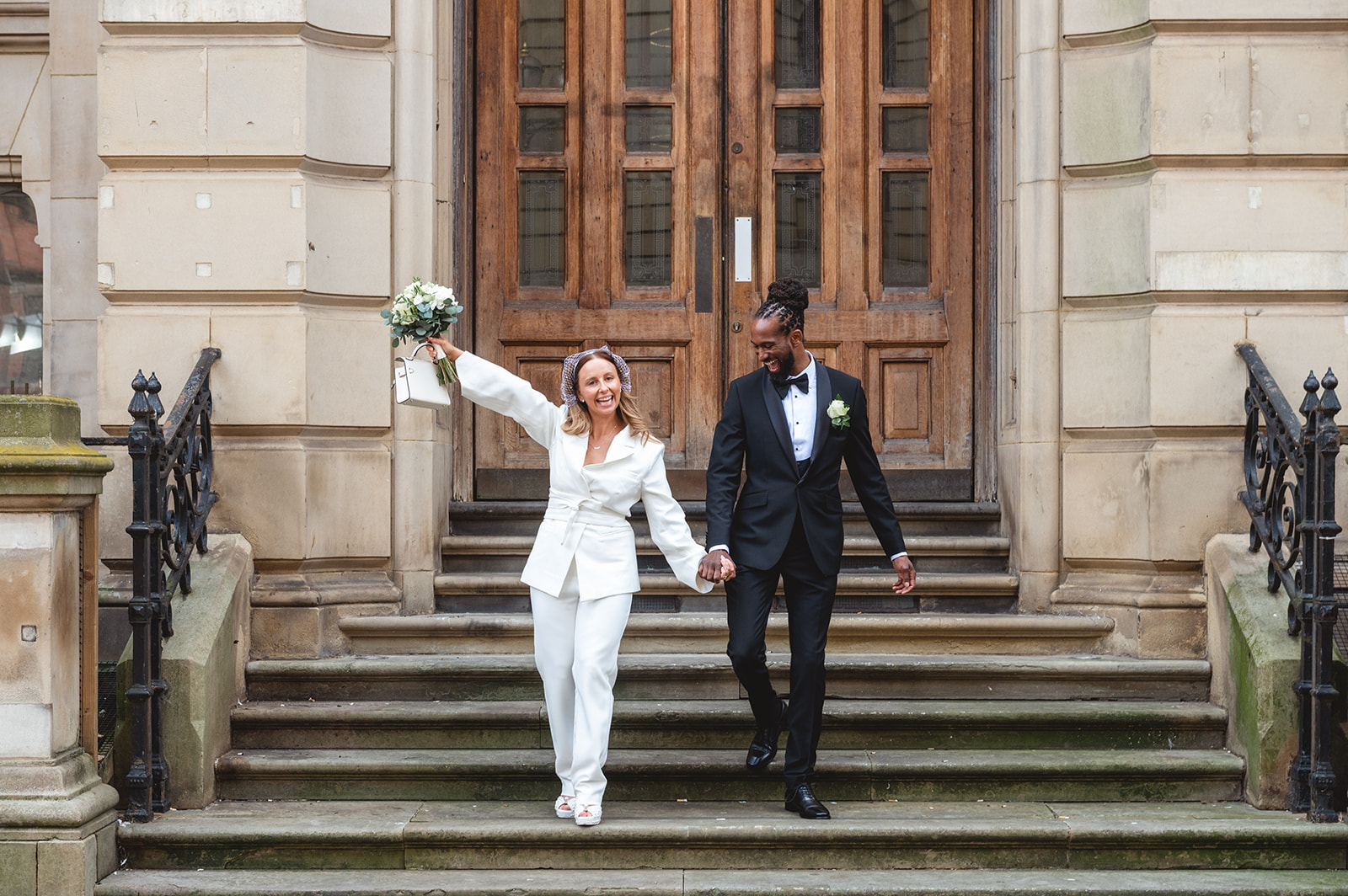 chic registry wedding photos by Birmingham wedding photographer byGarazi
